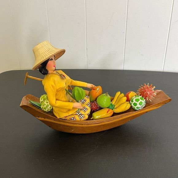 Vintage Wooden Polynesian Model Boat With Ethnic Woman Local Dress Hala Fruit - Picture 4 of 8
